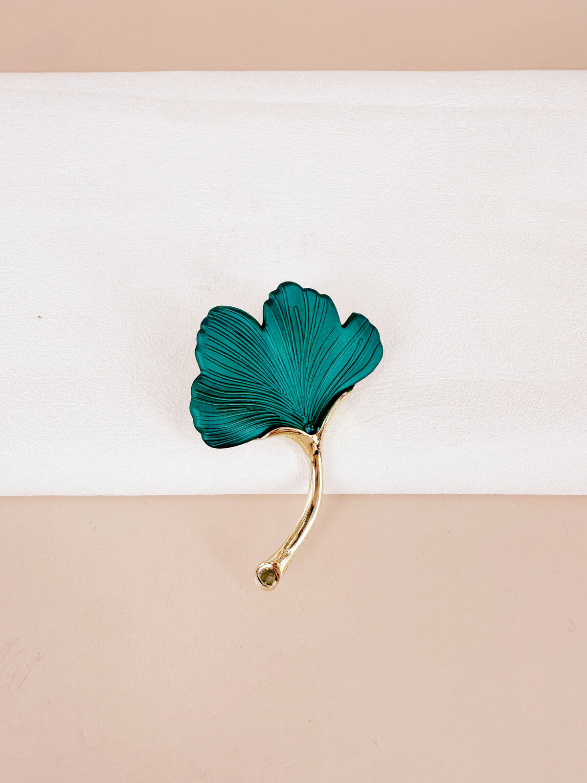 Broche verte