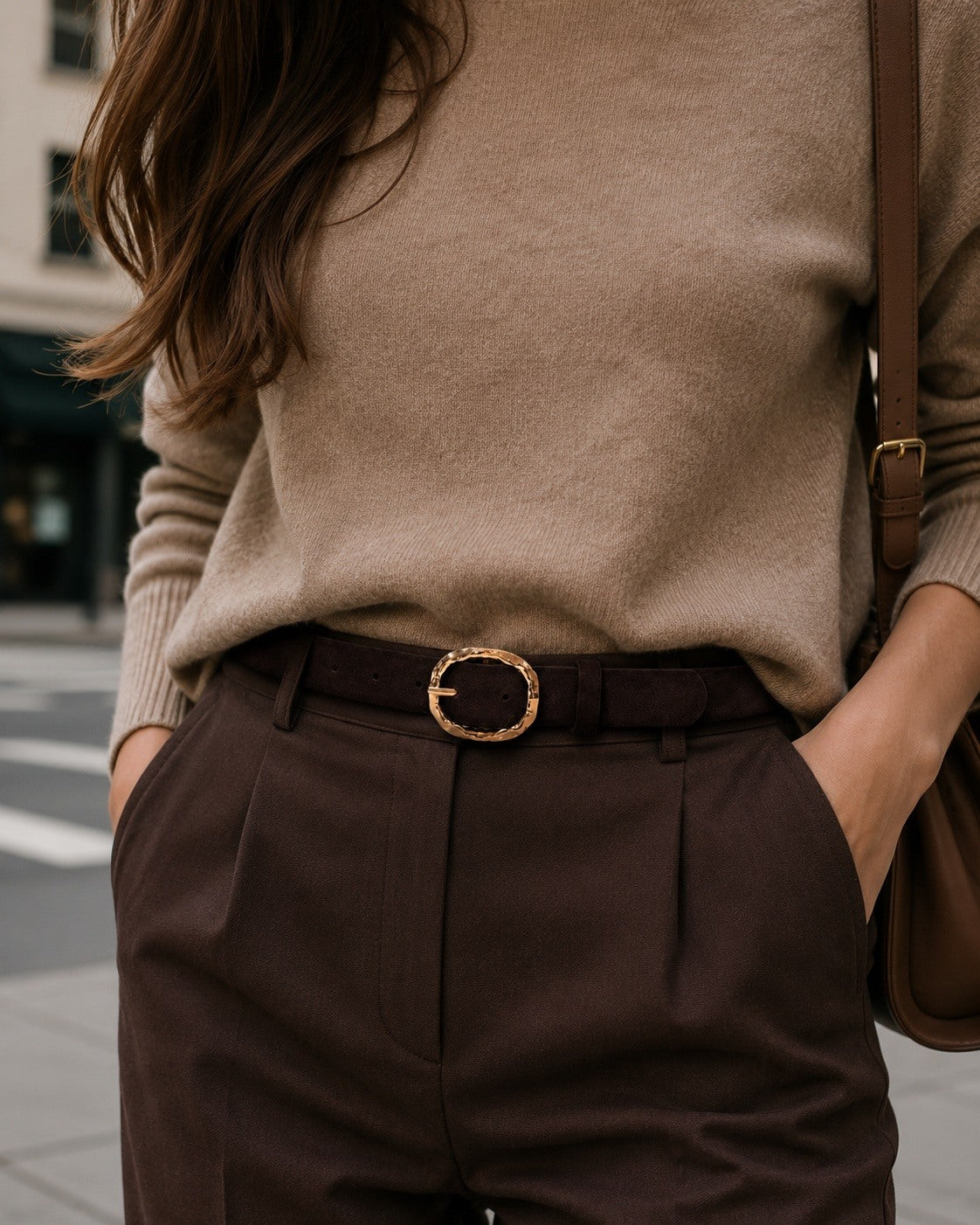 Ceinture effet daim et boucle ovale martelée - marron