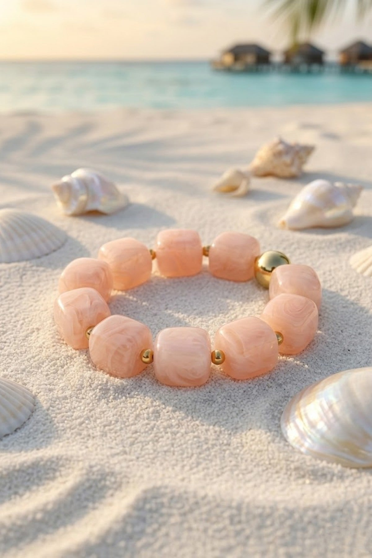 Bracelet perles cubiques résine rose poudré doré