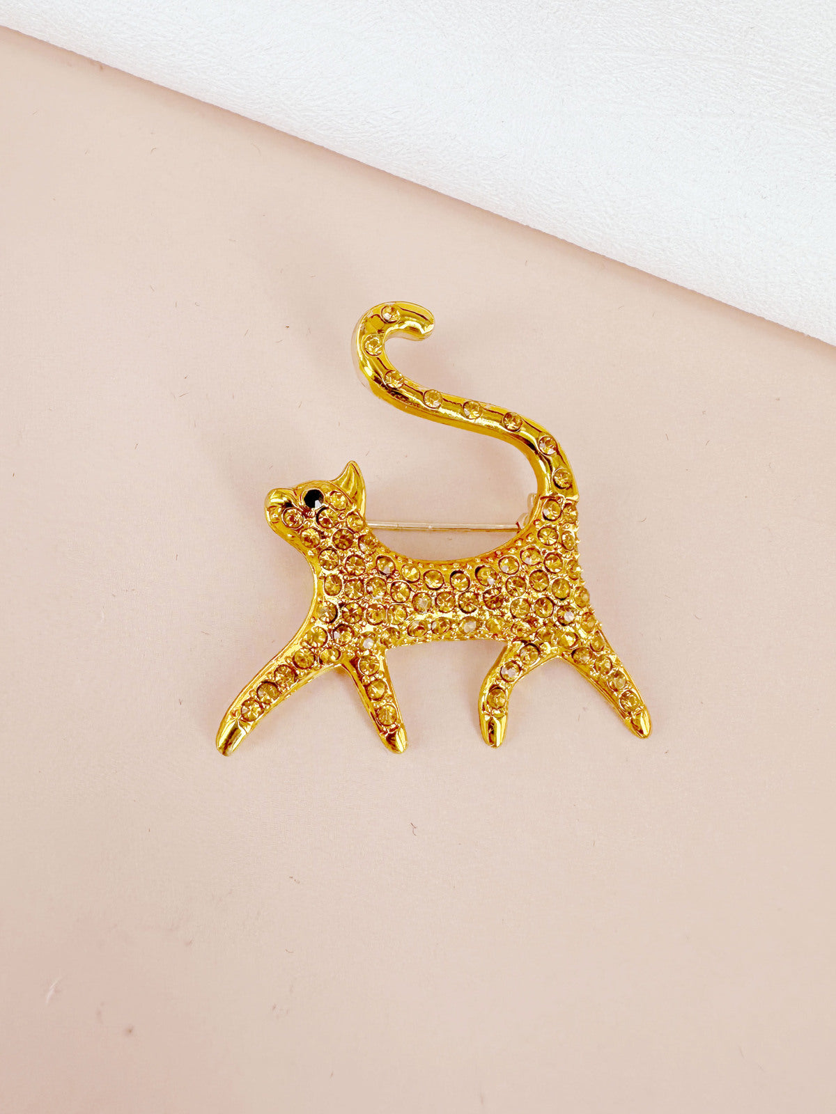 Broche chat strass doré