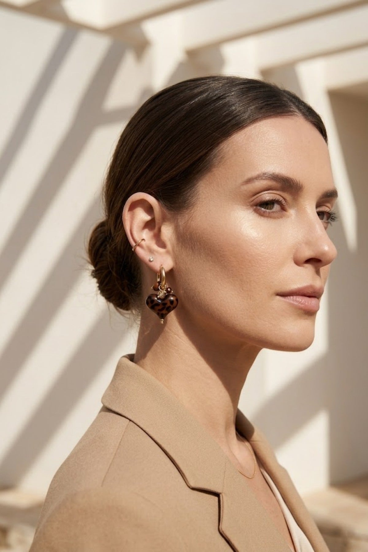 Boucles d'oreilles créoles dorées breloque cœur motif léopard