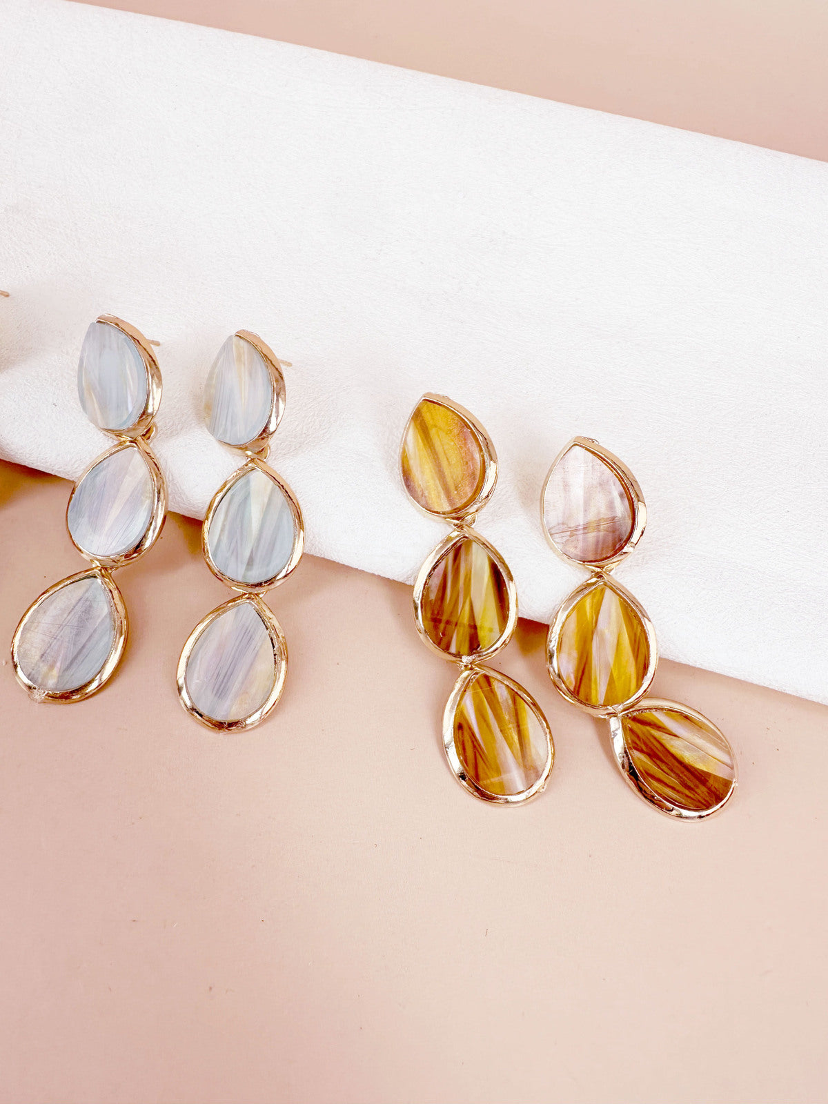 Boucles d'oreilles pendantes trois gouttes ambrées marron