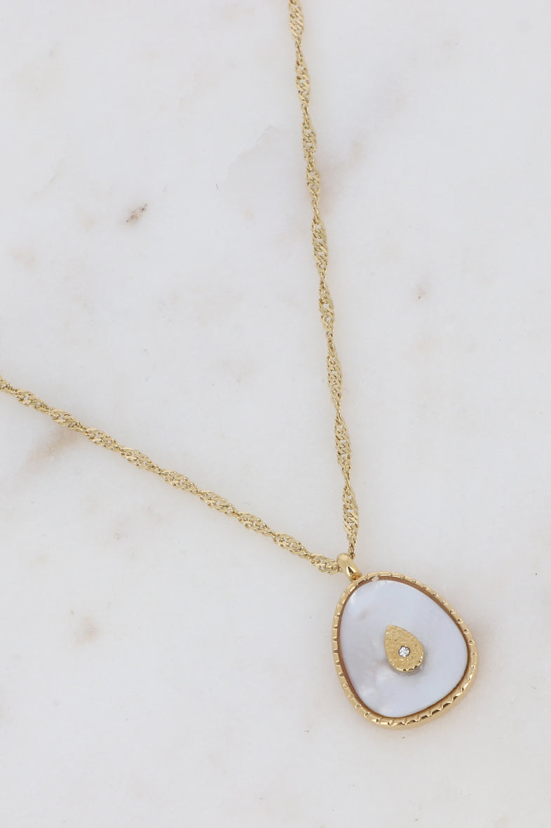 Collier chaîne torsadée dorée pendentif pierre naturelle nacre et goutte cristal