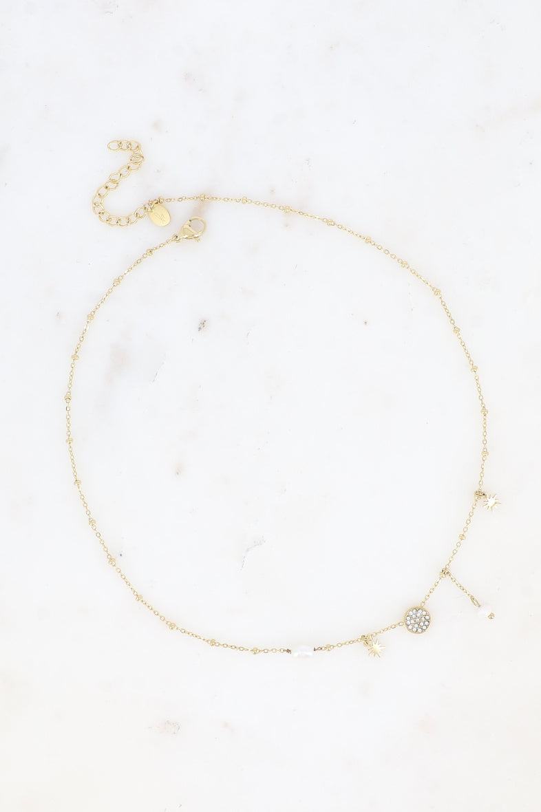 Collier chaîne dorée pampilles étoiles oxydes de zirconium et perles d'eau douce