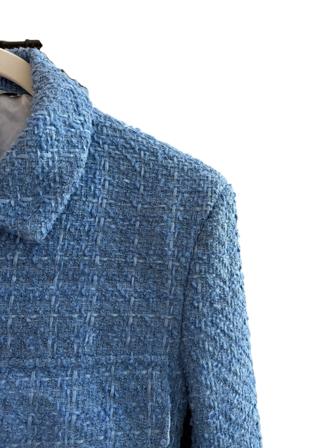 Retrend BBWMAN short blue sky tweed jacket with gold jewel buttons and shirt collar. Size M.