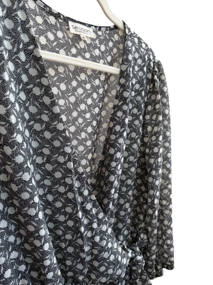 ReTrend black and ecru floral print wrap dress with 3/4 sleeves and tie waist, size M.