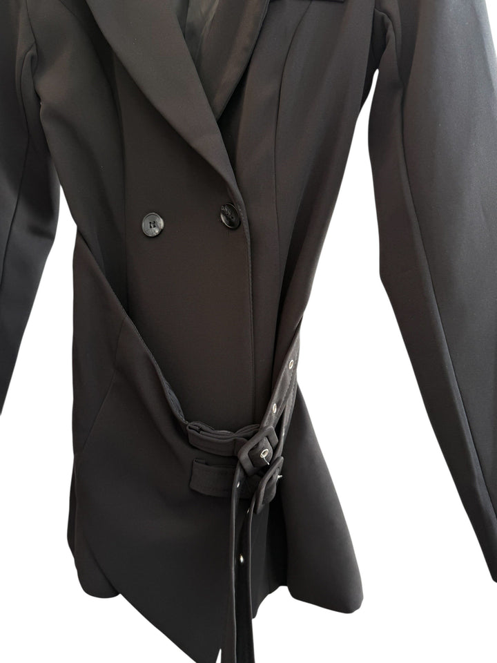 ReTrend black structured blazer with integrated belt, tailored fit, lapel collar, double-breasted, and decorative sleeve buttons. Size S.
