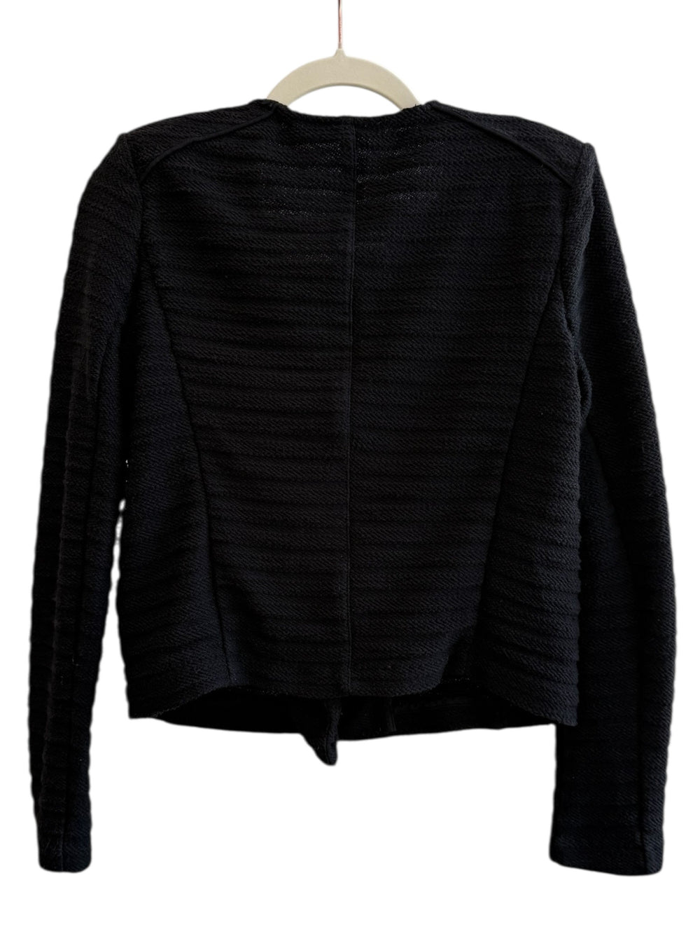ReTrend black textured jacket size M, structured cut, asymmetrical zip, discreet pockets, ideal for chic everyday looks.