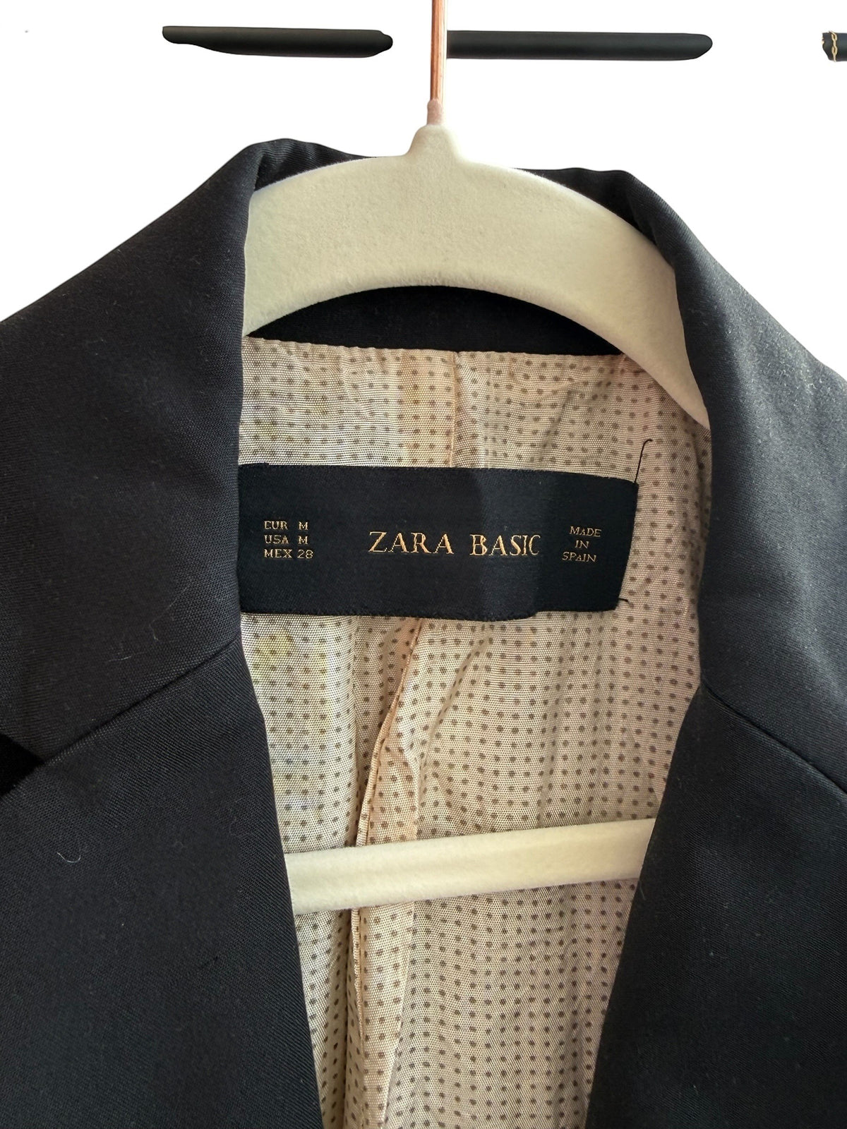 ReTrend black Zara blazer, size M, with tailored collar, single button closure, and beige polka dot lining.