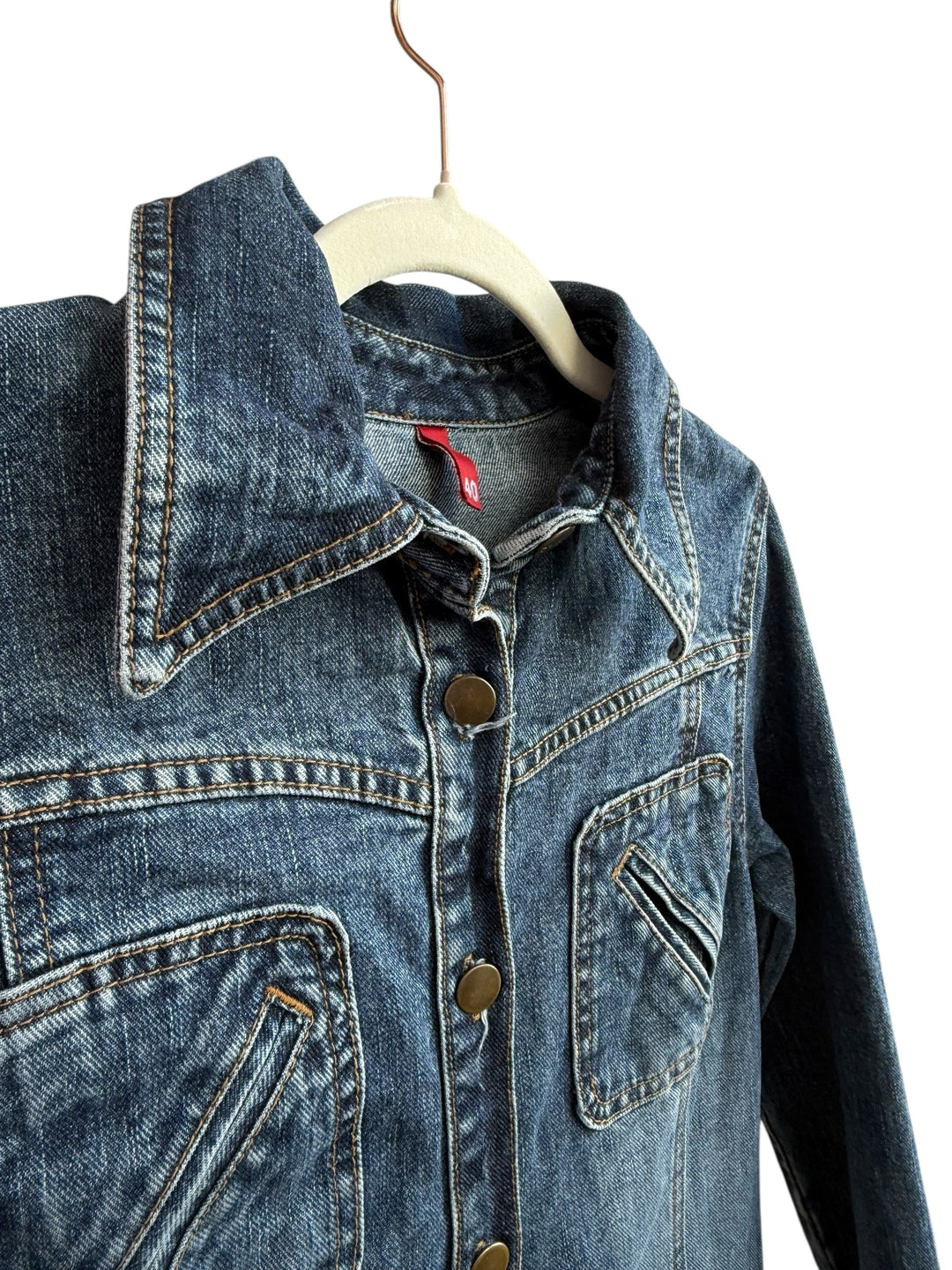 Retrend blue denim jacket with snap buttons, chest pockets, and 3/4 sleeves. Size 38.