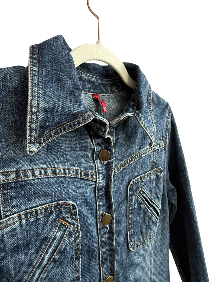 Retrend blue denim jacket with snap buttons, chest pockets, and 3/4 sleeves. Size 38.