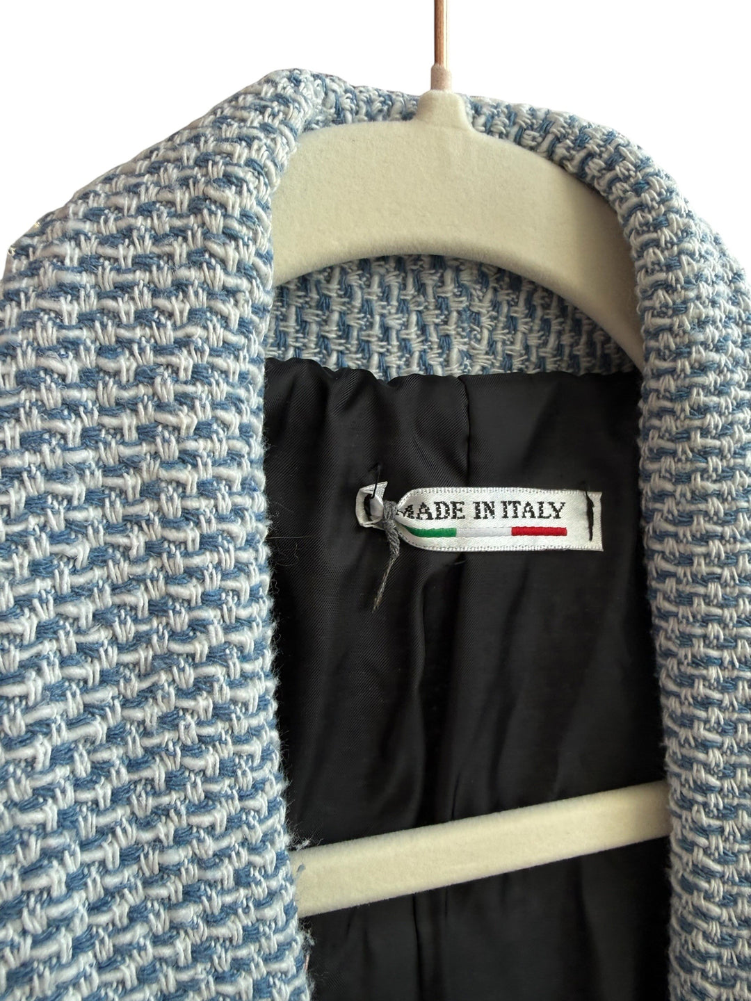 ReTrend blue and white textured jacket, size S, with shawl collar and flap pockets. Made in Italy.