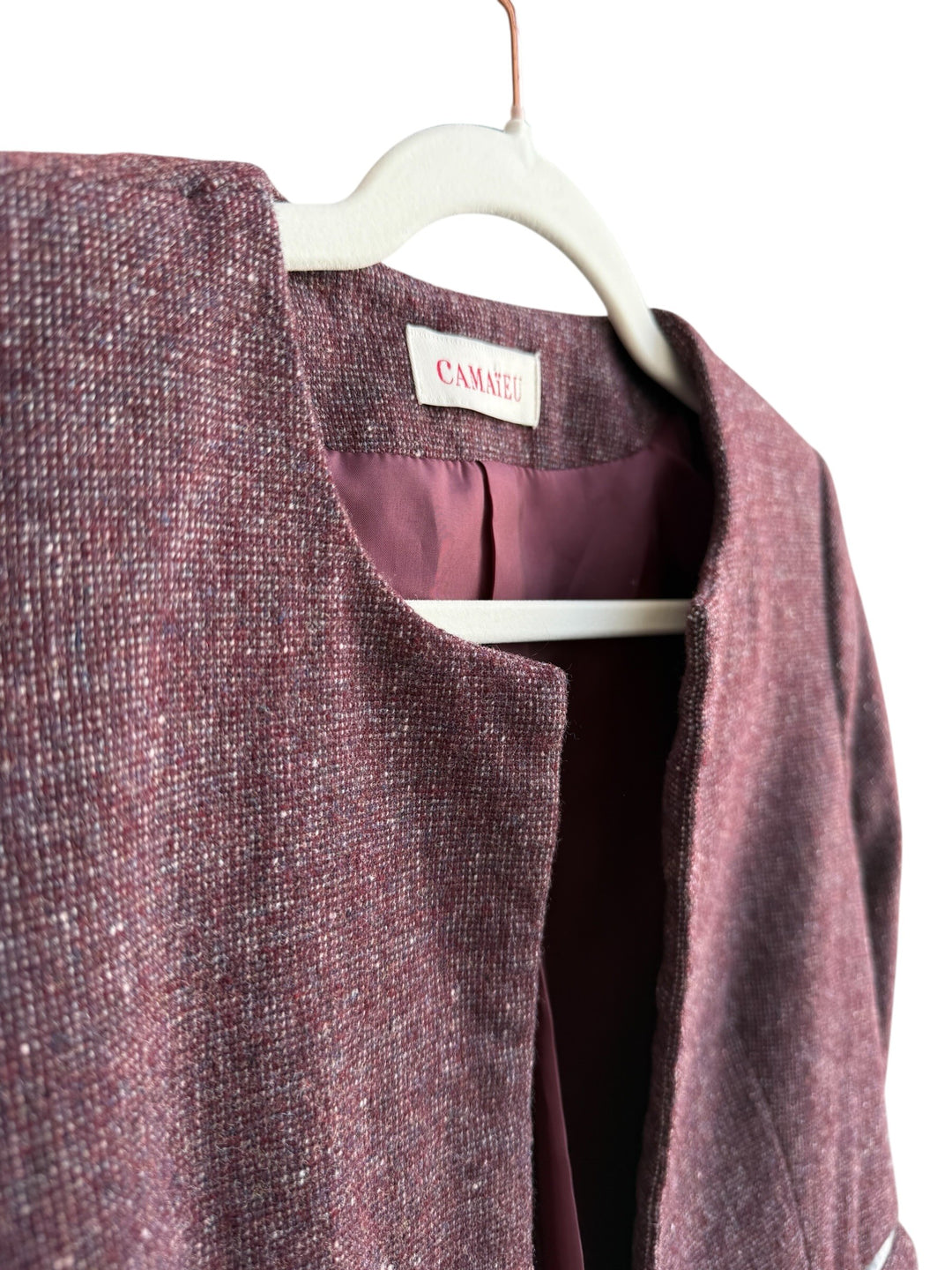 Retrend Camaïeu burgundy marled textured blazer, size 36, with round neck and faux leather pocket trim.