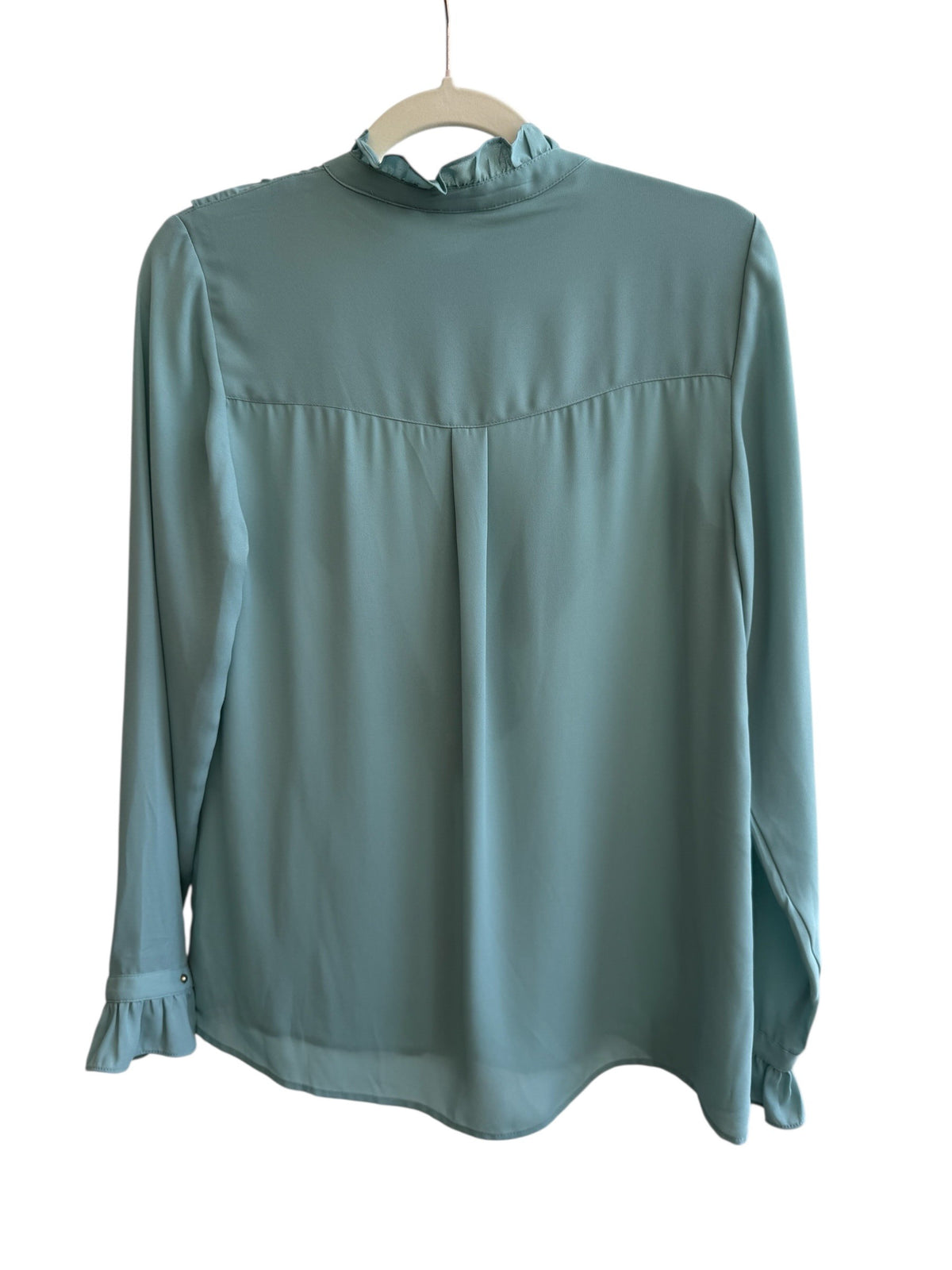 ReTrend Formula Joven water green flowing blouse with ruffled high neck, ruffled front details, and ruffled cuffs. Size 40.