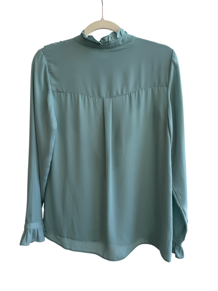 ReTrend Formula Joven water green flowing blouse with ruffled high neck, ruffled front details, and ruffled cuffs. Size 40.