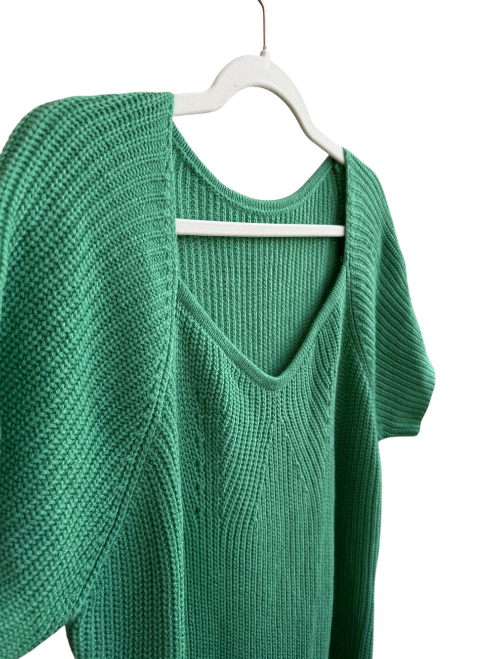 ReTrend green knit sweater dress with V-neck and short sleeves, size XL. Textured knit fabric.