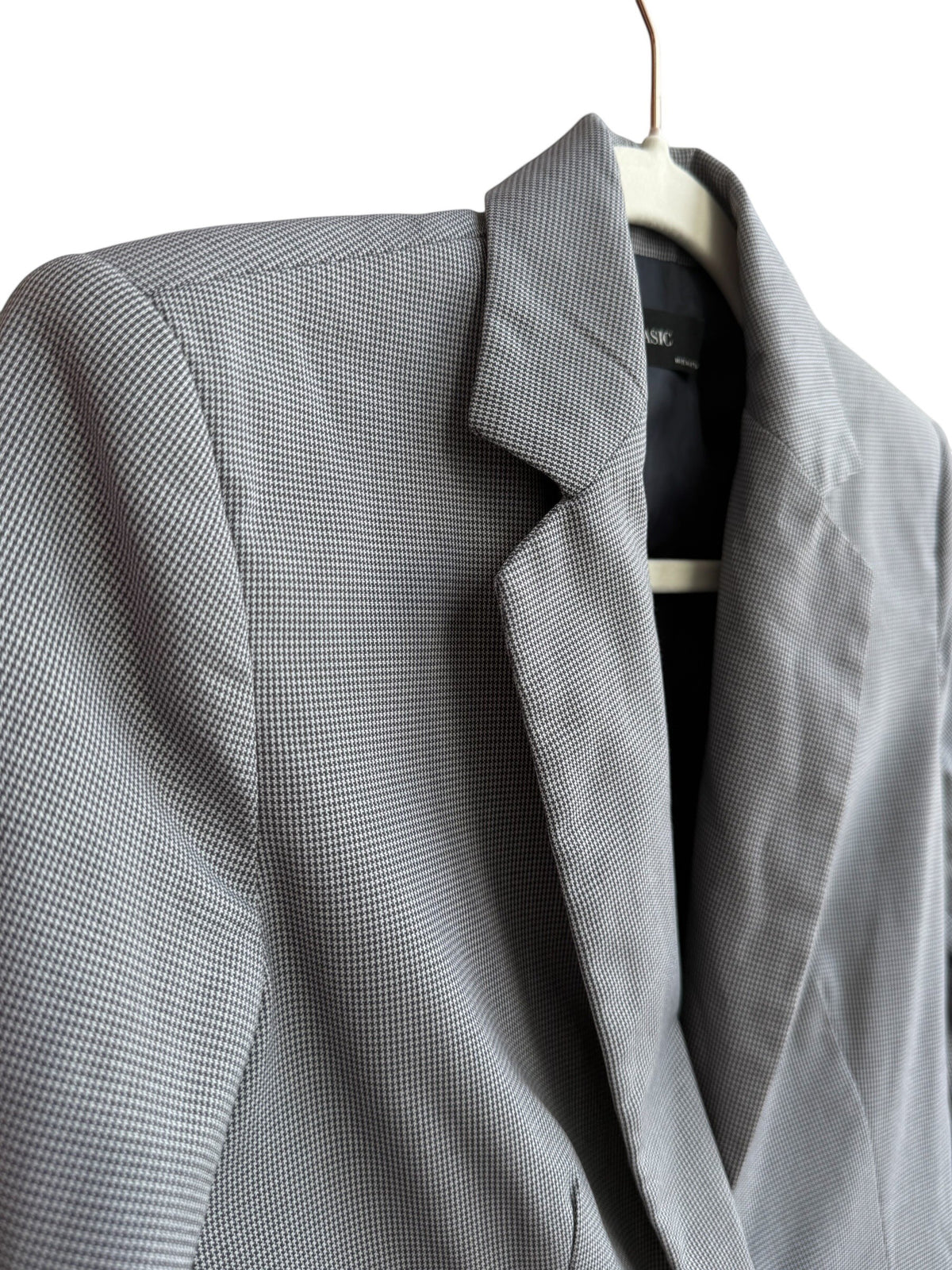 ReTrend grey micro-patterned fitted blazer with a single button and tailored collar. Size 34.
