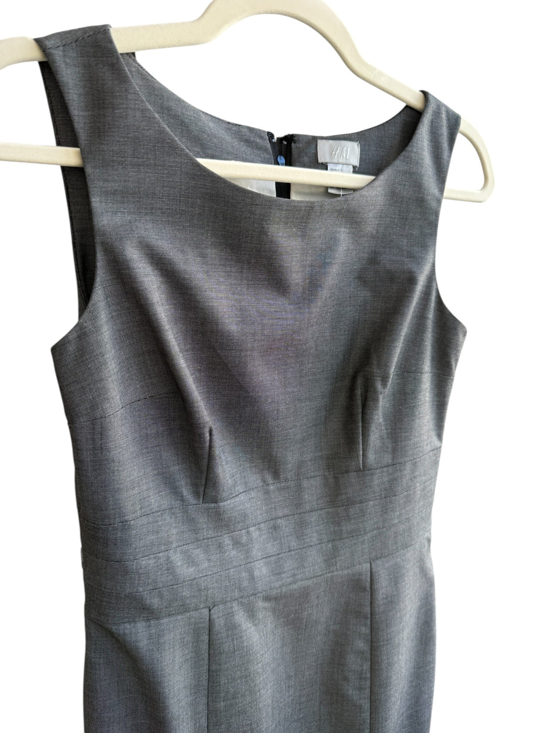 ReTrend H&amp;M grey marl structured sheath dress, size 36, with dart details and back zip. Ideal for office wear.
