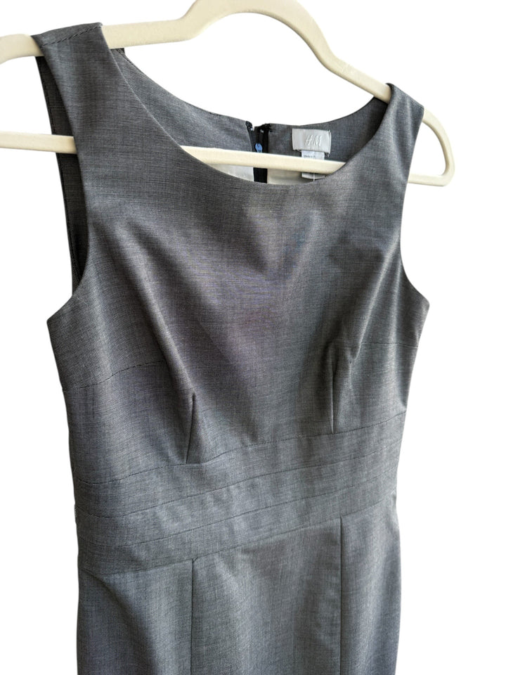 ReTrend H&amp;M grey marl structured sheath dress, size 36, with dart details and back zip. Ideal for office wear.