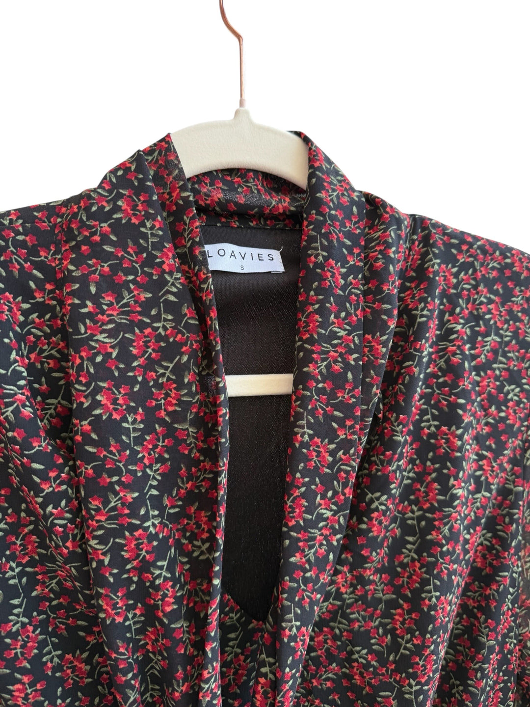 ReTrend Loavies black floral print dress with red flowers, V-neck, tie collar, and flowing skirt. Size S.