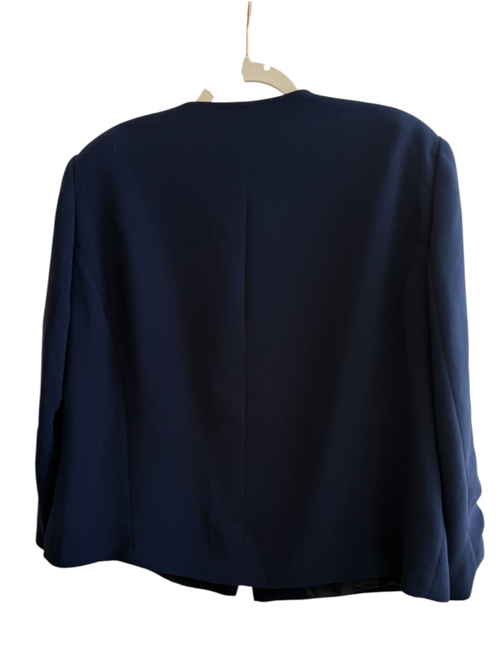 ReTrend navy blue structured blazer, size 42, with zip closure, zip pockets, and no collar. Modern chic style.