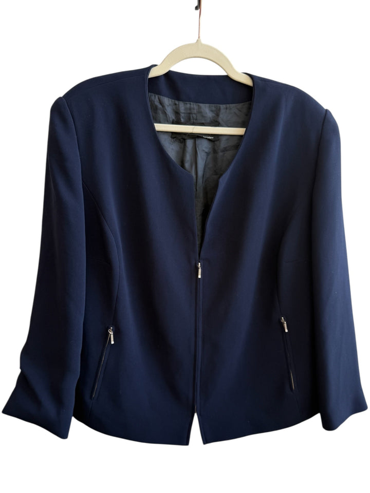 Retrend navy blue structured blazer, size 42, with zip closure, zip pockets, and no collar. Modern chic style.