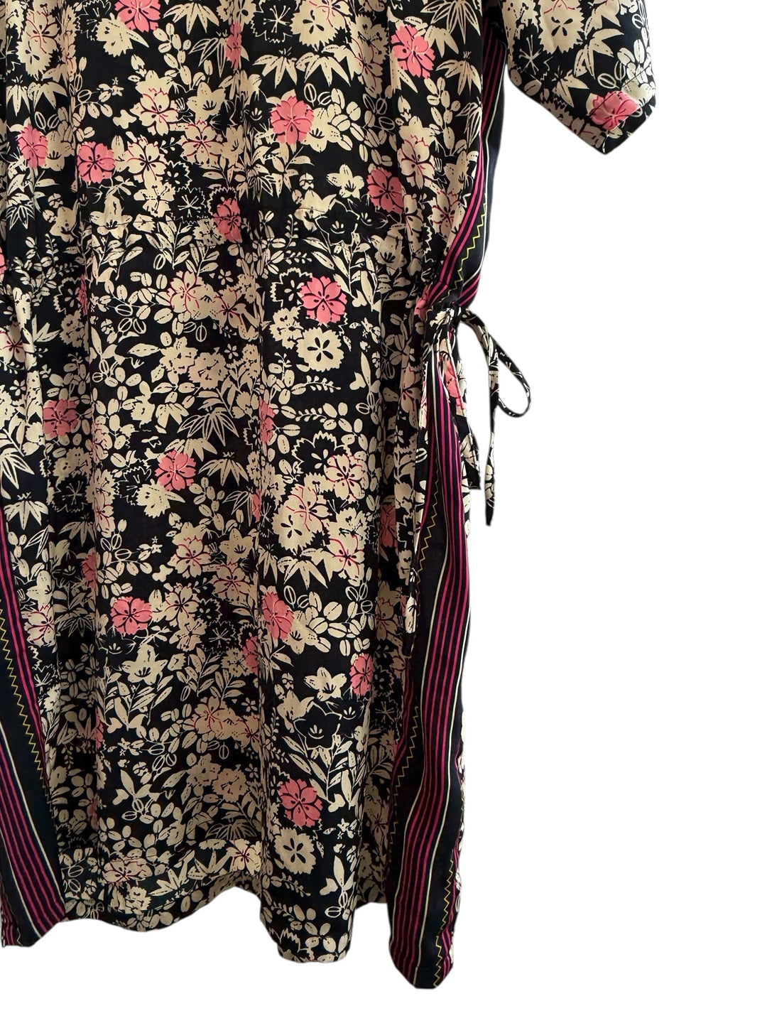 ReTrend Scotch &amp; Soda black floral print midi dress with pink and beige accents, short sleeves, and side tie detail.