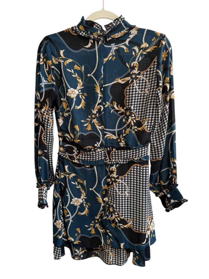 Retrend fluid dress size S, teal, black, gold scarf print with chain details, ruffled mock neck, long sleeves, integrated belt.