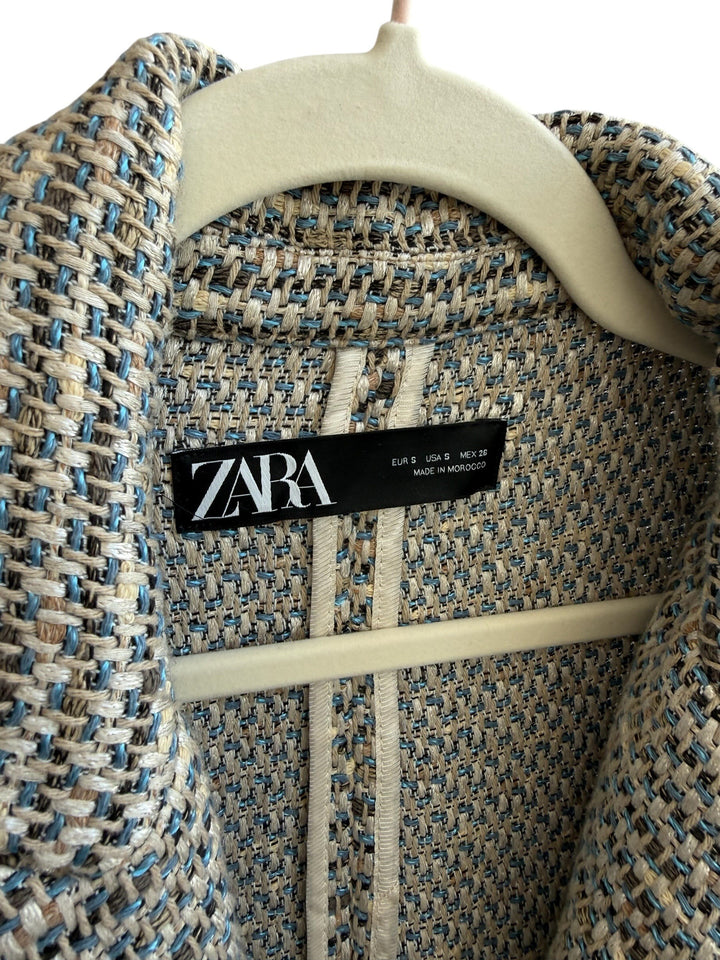 ReTrend Zara textured blazer in beige, ecru, and blue with a tailored collar and cross-button closure. Size S.